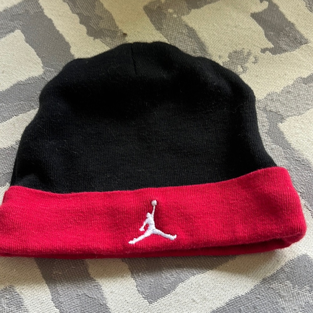 ❤️ 6 for 20 ❤️  Baby Black Red Air Jordan Basketball Beanie